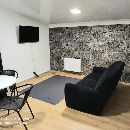 Studio In The Center City Chisinau Exterior photo